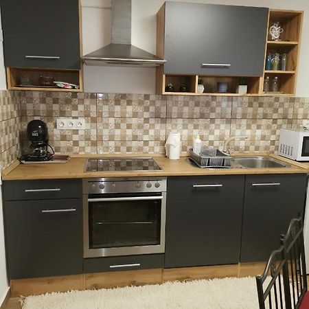 Lili Apartman 하르카니 외부 사진