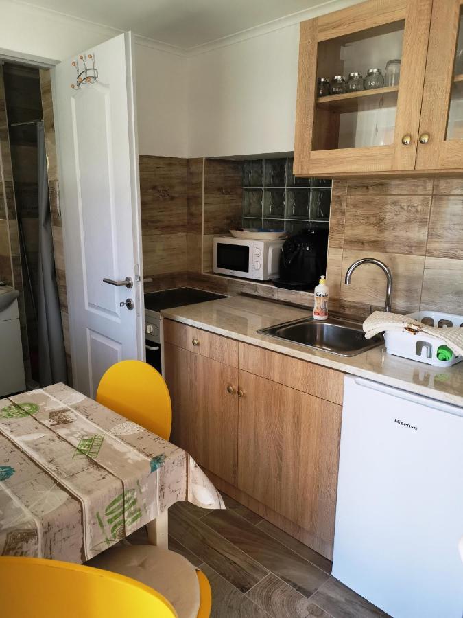 Lili Apartman 하르카니 외부 사진