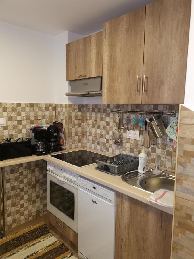 Lili Apartman 하르카니 외부 사진