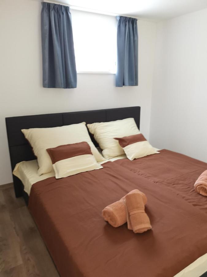 Lili Apartman 하르카니 외부 사진