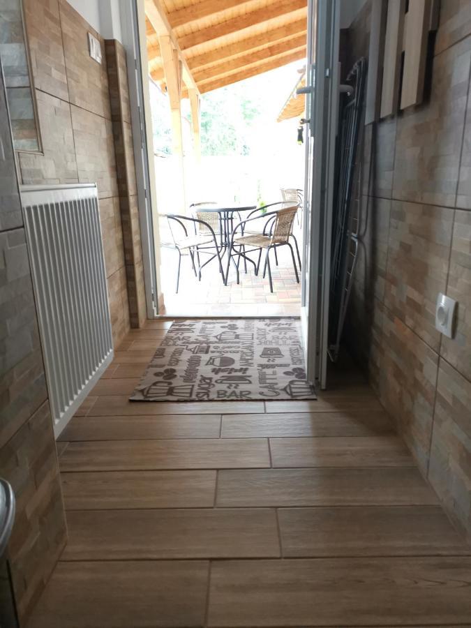 Lili Apartman 하르카니 외부 사진
