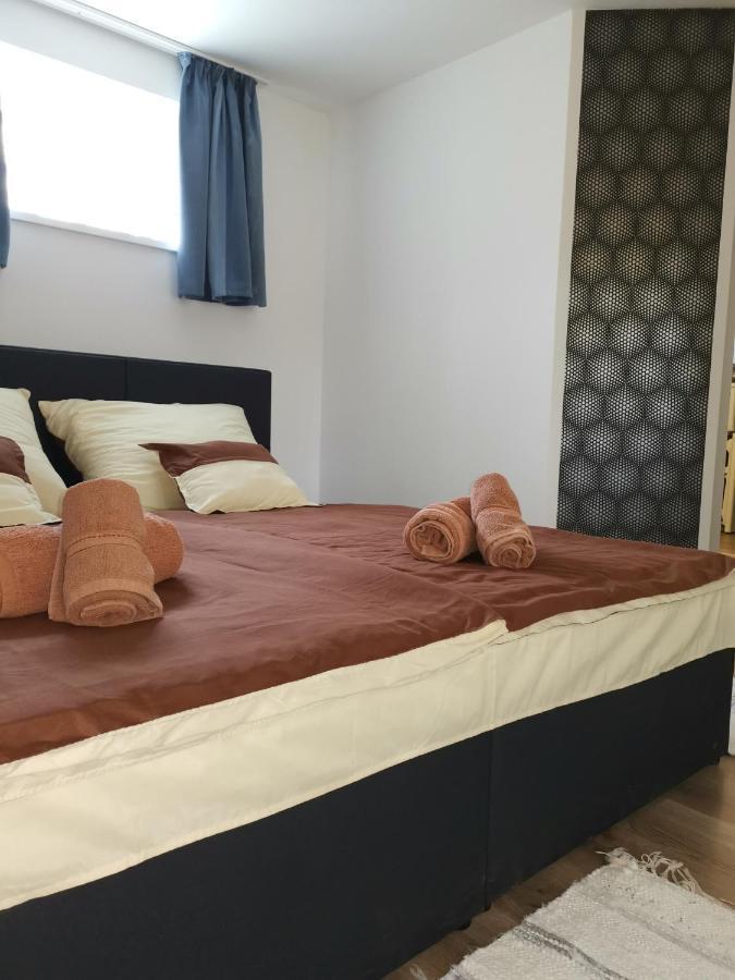 Lili Apartman 하르카니 외부 사진