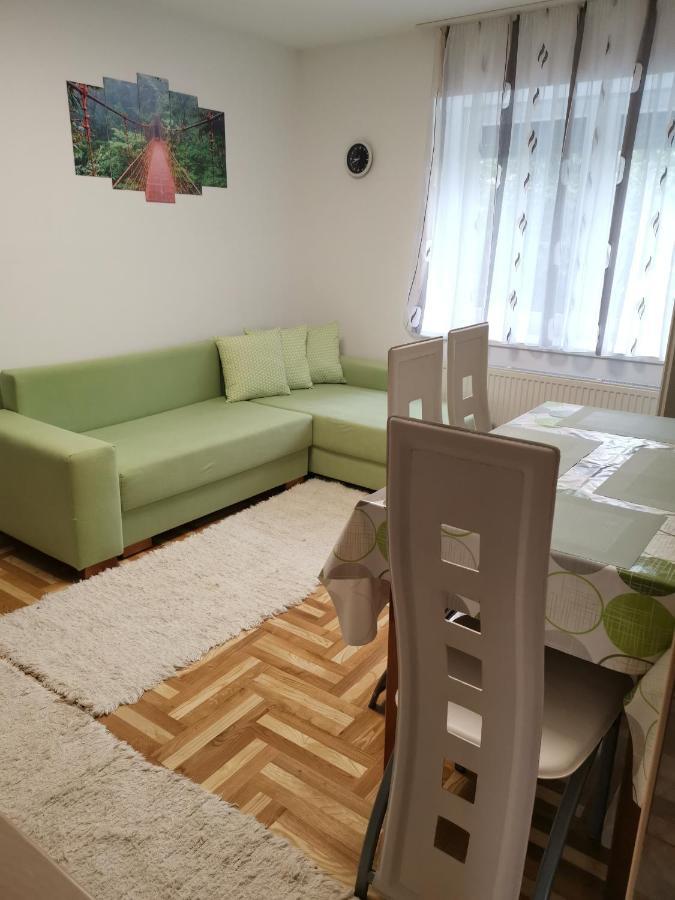 Lili Apartman 하르카니 외부 사진